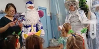 Новогодний утренник для детей "Капризы Зимы на Новый год!" прошел в с.Главный Стан - Библиотечно-музейный центр м. р. им. Полины Осипенко
