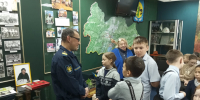 В краеведческом музее с.им.Полины Осипенко состоялась встреча с ветераном боевых действий - Библиотечно-музейный центр м. р. им. Полины Осипенко