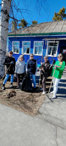 Коллектив МКУК МИБМЦ принял участие в районном весеннем субботнике
