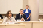 Дмитрий Демешин взял на контроль проблемные вопросы здравоохранения, прозвучавшие на прямой линии
