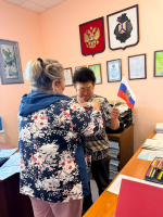 День Государственного Флага России отметила библиотека с.Владимировка